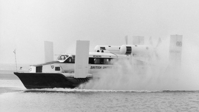 Illustration for article titled An Illustrated History of the Hovercraft